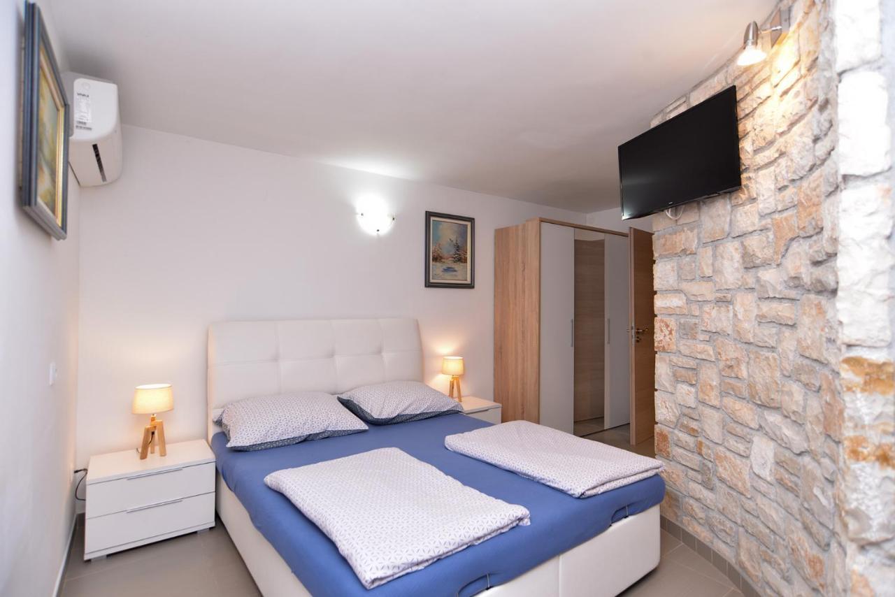 Apartments Volf 1405 Peroj Ngoại thất bức ảnh