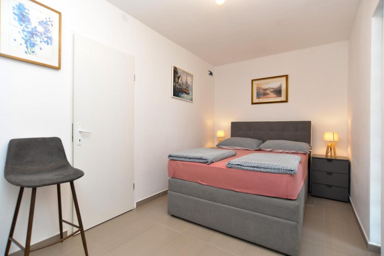 Apartments Volf 1405 Peroj Ngoại thất bức ảnh